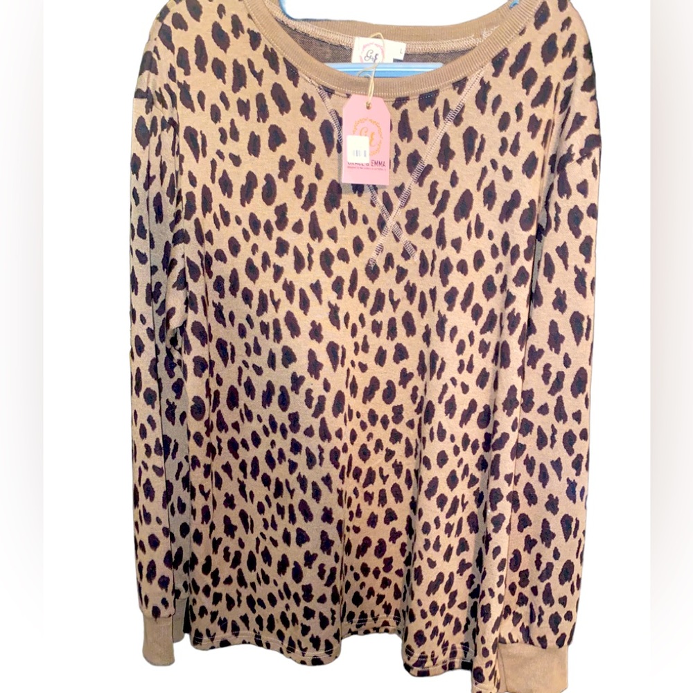Leopard pullover sweatshirt